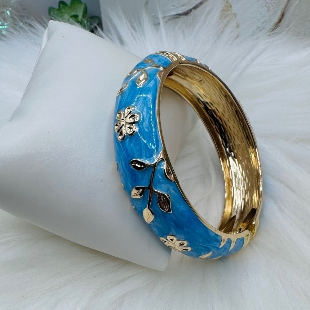 The Sky Blue  and Gold Thick Enamel Floral Design Bangle Bracelet